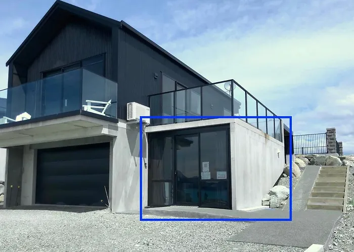 Galaxy Lake View Studio